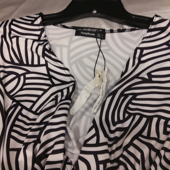 Patty Boutik long-sleeved B/W dress - Picture 3 of 5